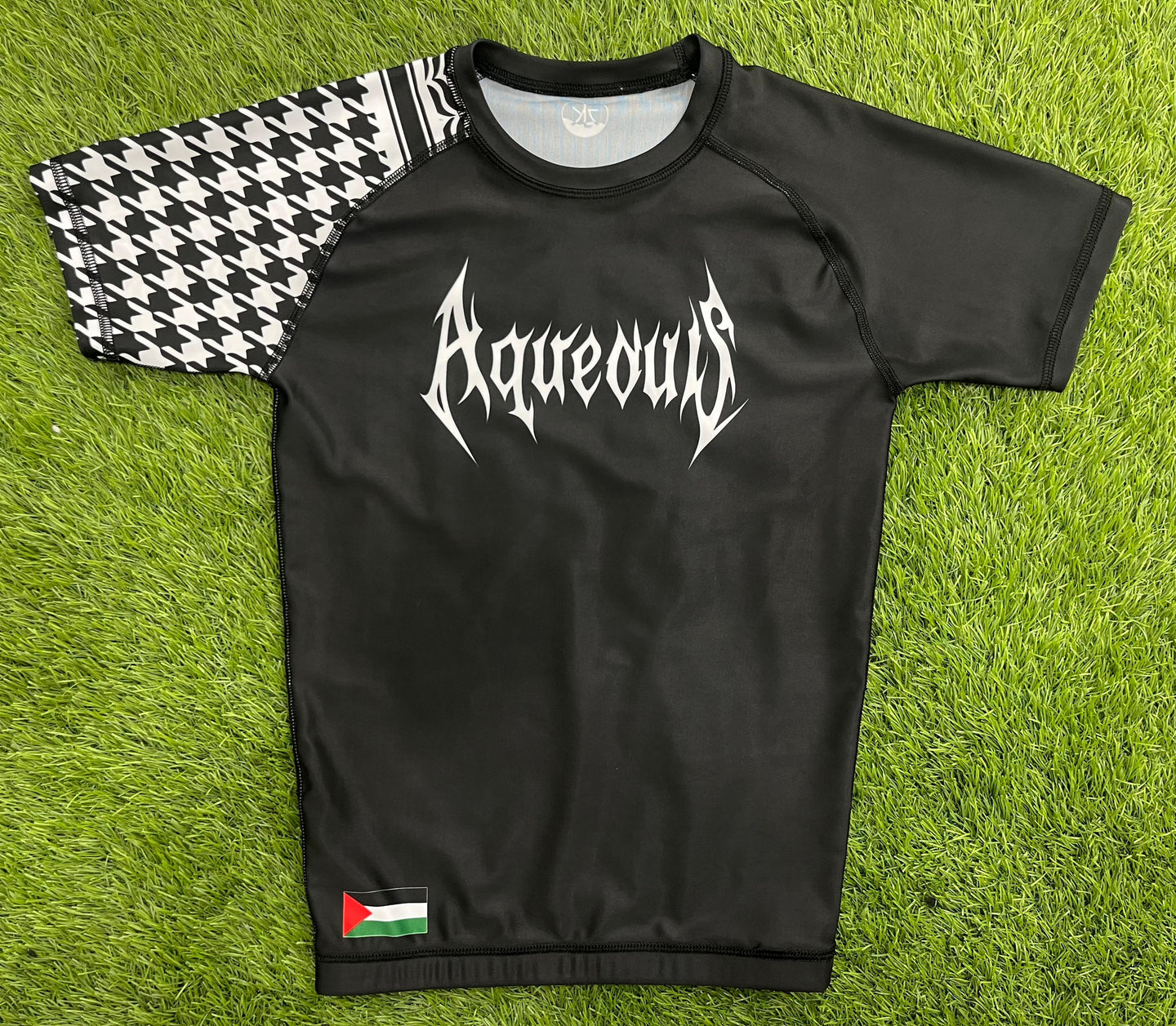 Aqueous Keffiyeh Rash Guard – Black & White